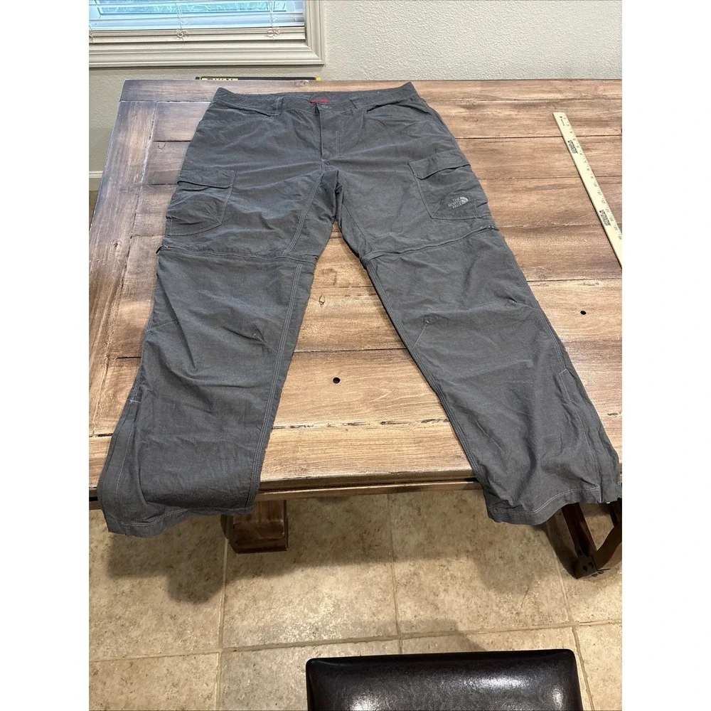 The North Face Convertible Cargo Pants Size 38x32 Mens